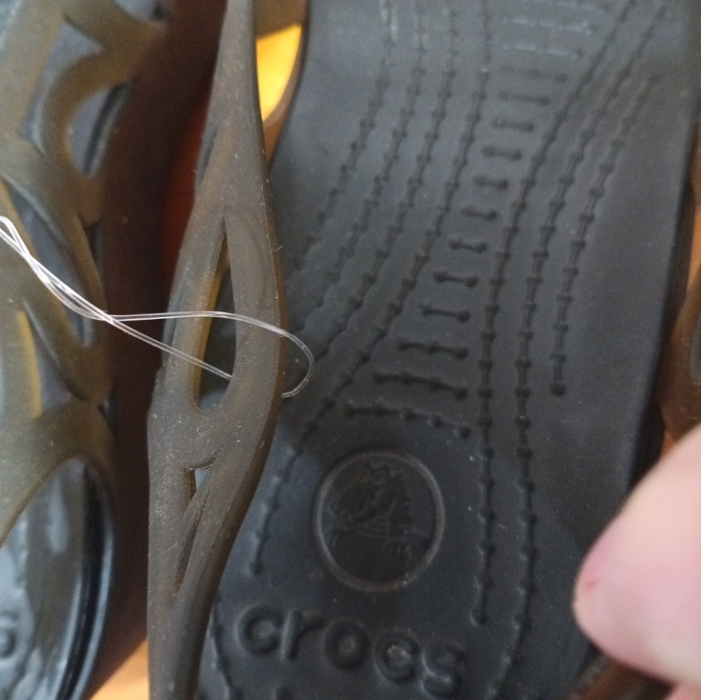Women’s Crocs Size 10 Black Small wedge peep Toe Sling Back - Picture 5 of 6